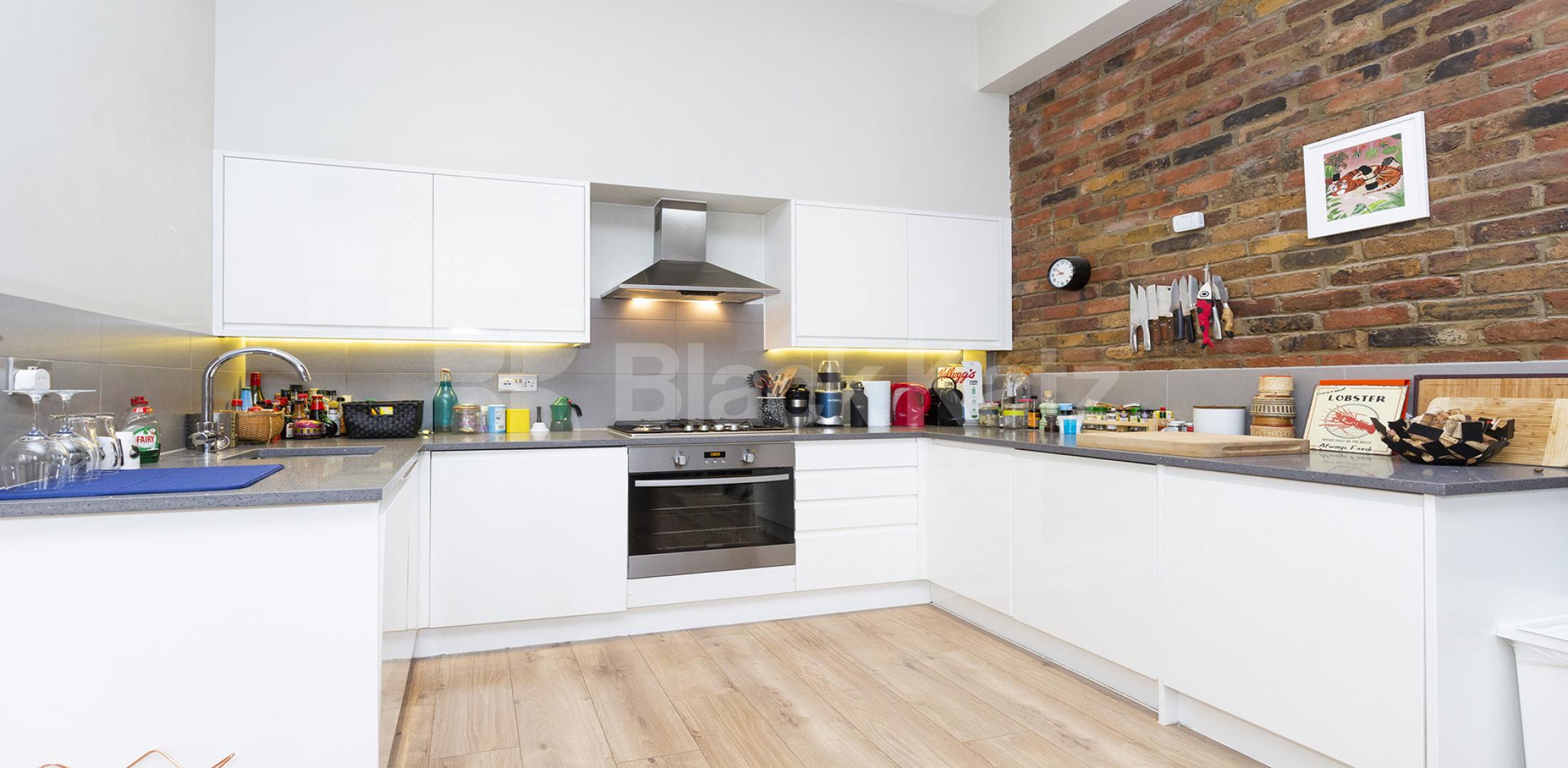 			WAREHOUSE CONVERSION IN ANGEL-OLD STREET-SHOREDITCH, 2 Bedroom, 1 bath, 1 reception Flat			 EAGLE HOUSE-EAGLE WHARF ROAD, ANGEL-OLD STREET-SHOREDITCH